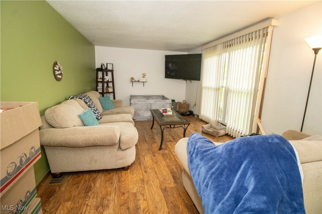Property Photo: 6333 Warren Sharon Road OH 44403