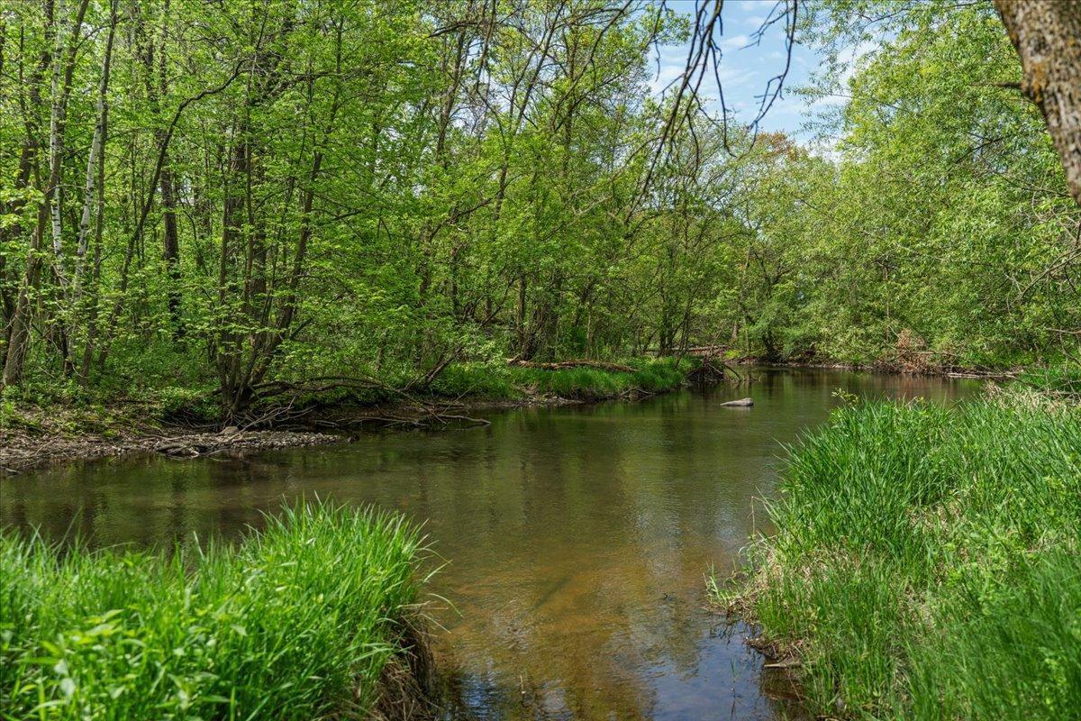 Property Photo: 1909 Hwy 64 WI 54017