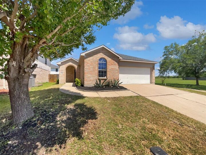 Property Photo: 13408 Dove Ranch Road TX 76262