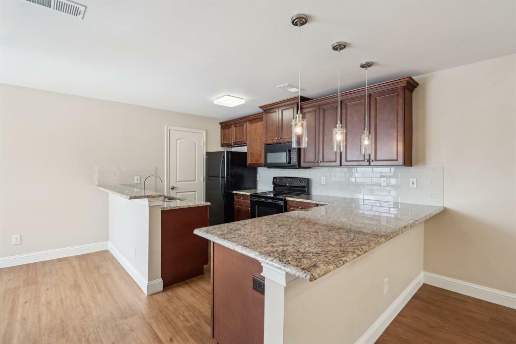 Property Photo: 5616 Preston Oaks Road 110 TX 75254