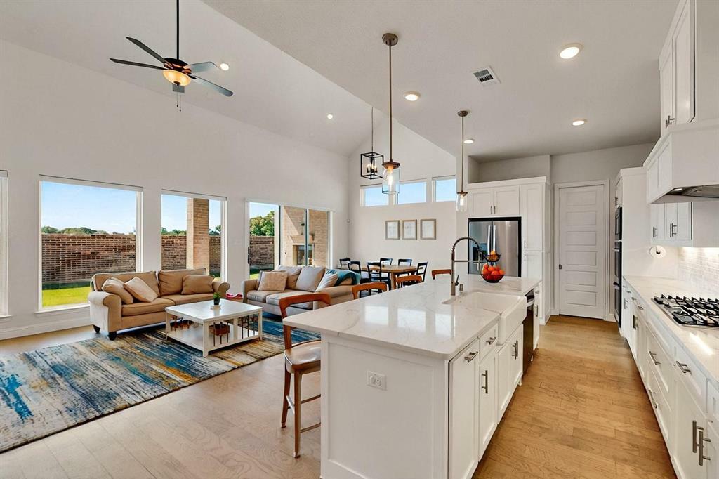 Property Photo: 2517 Plum Tree Way TX 75071