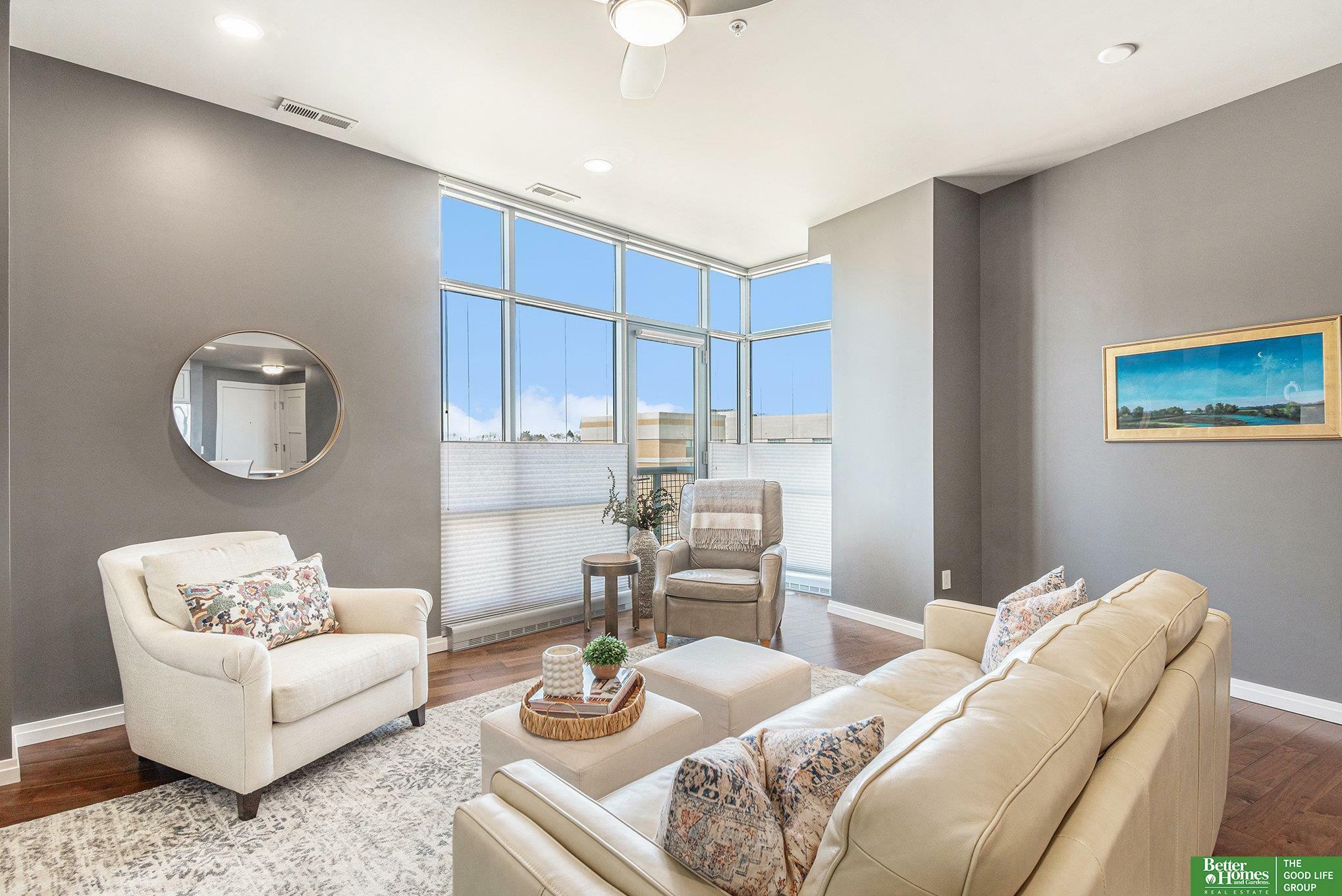 Property Photo: 200 S 31 Avenue 4811 NE 68131