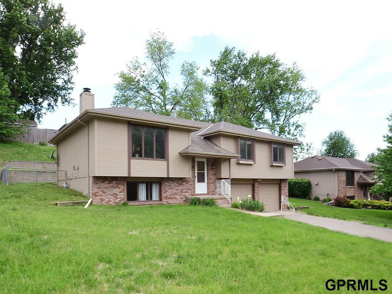 Property Photo: 4930 N 112 Street NE 68164
