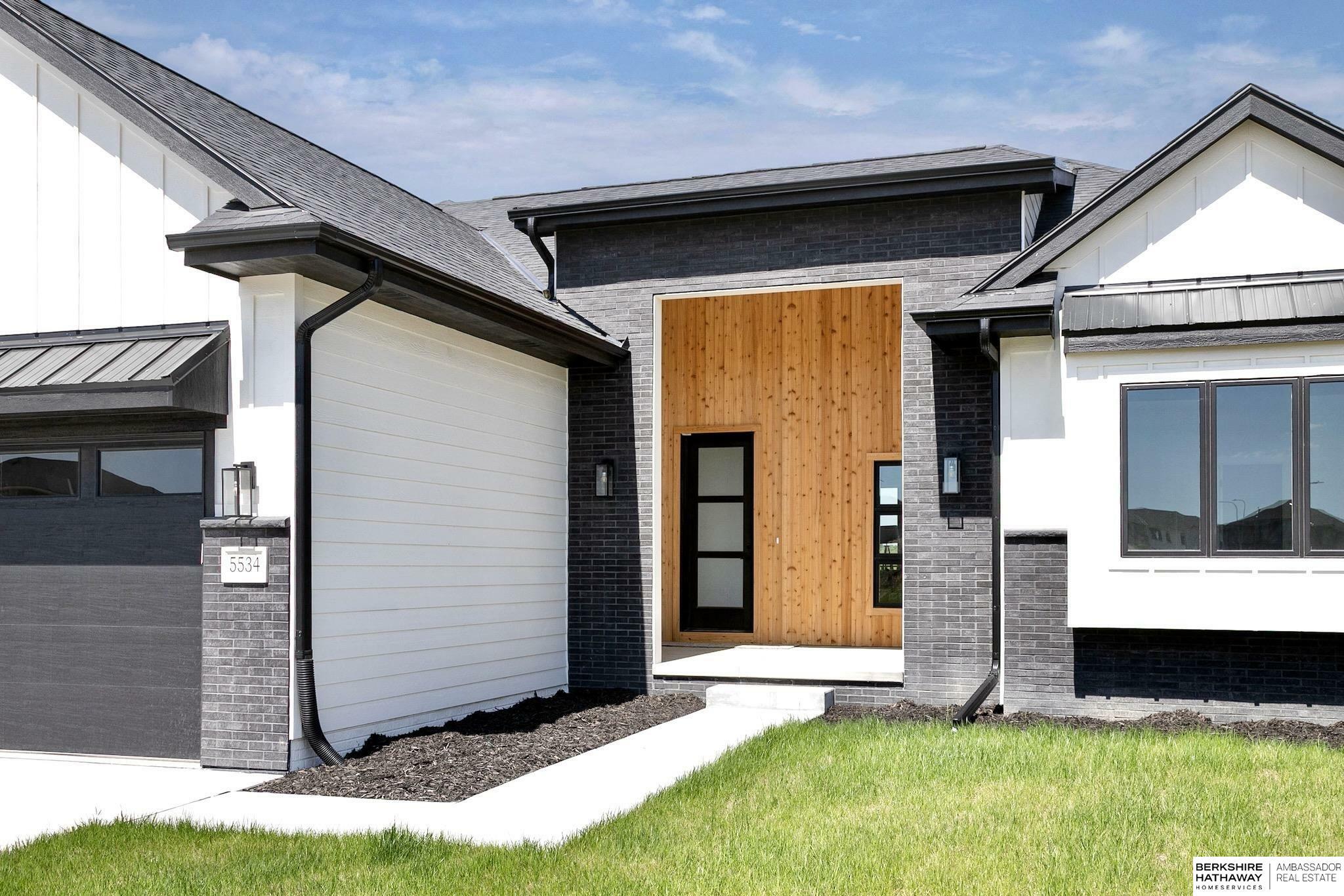 Property Photo: 5534 N 213th Avenue NE 68022