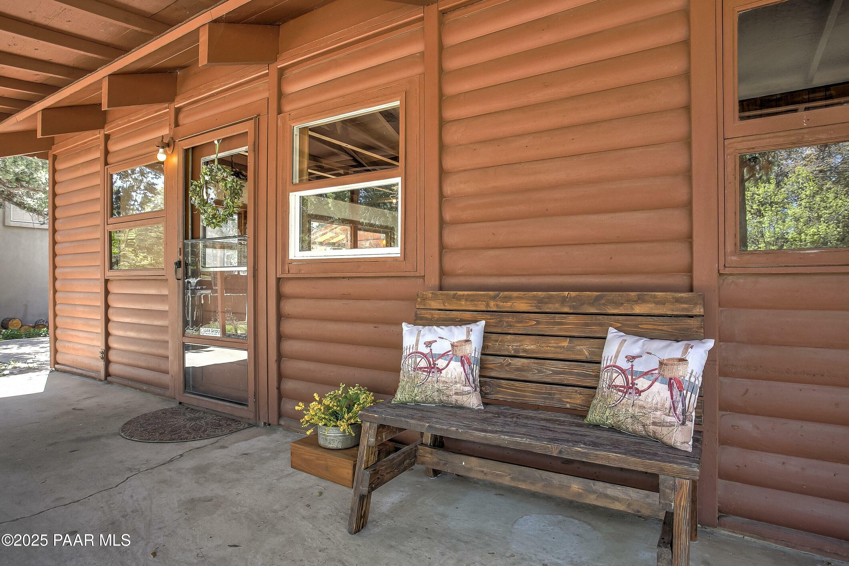 Property Photo: 1161 E Elk Trail AZ 86303