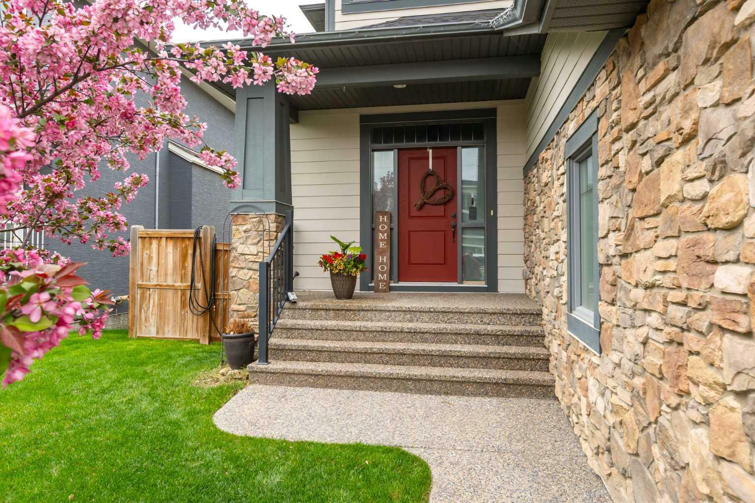 Property Photo:  1415 Montrose Terrace SE  AB T1V 0B4 