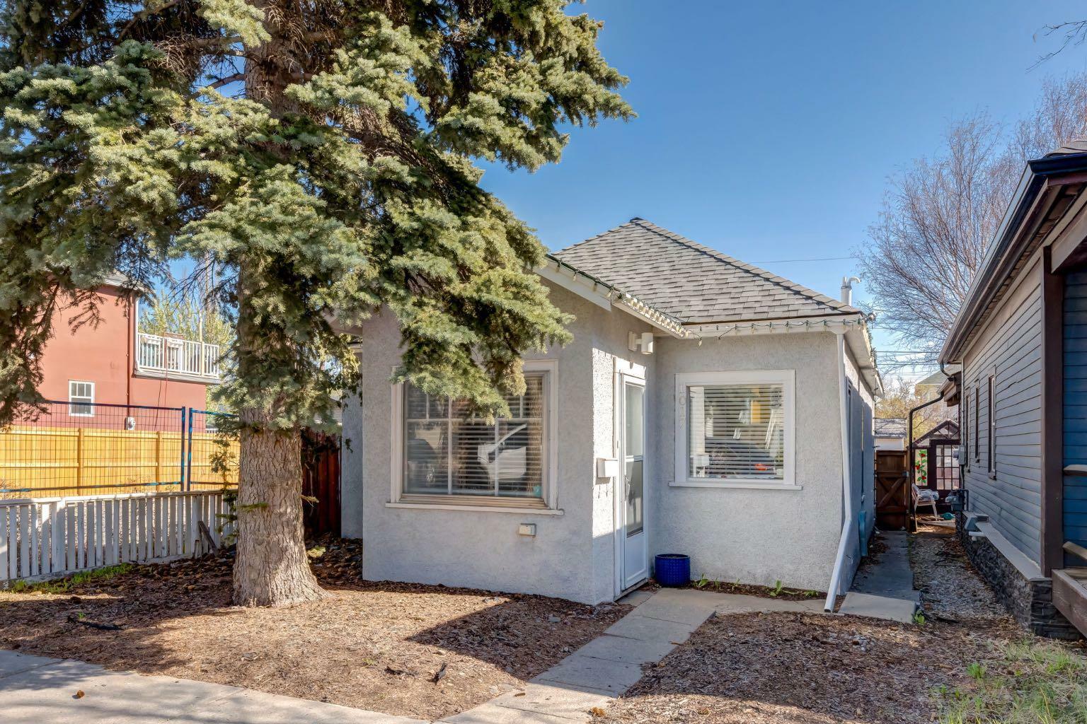 Property Photo: 1017 18 Avenue SE AB T2G 1L5