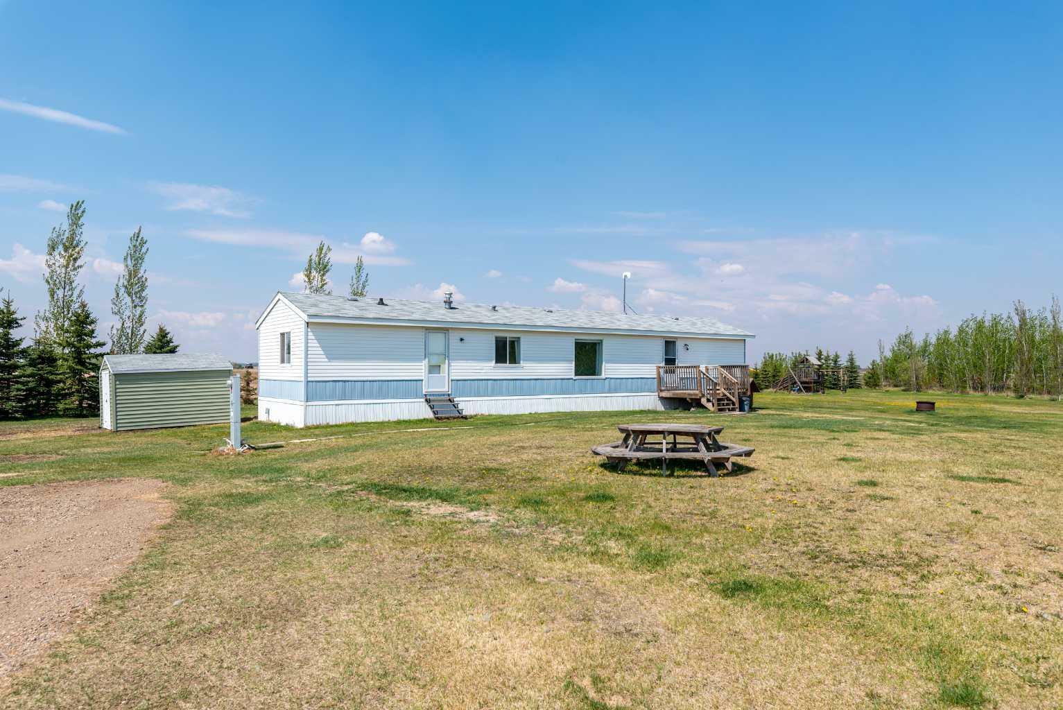 Property Photo: 51076 Rr3274 2 SK S0M 1H0