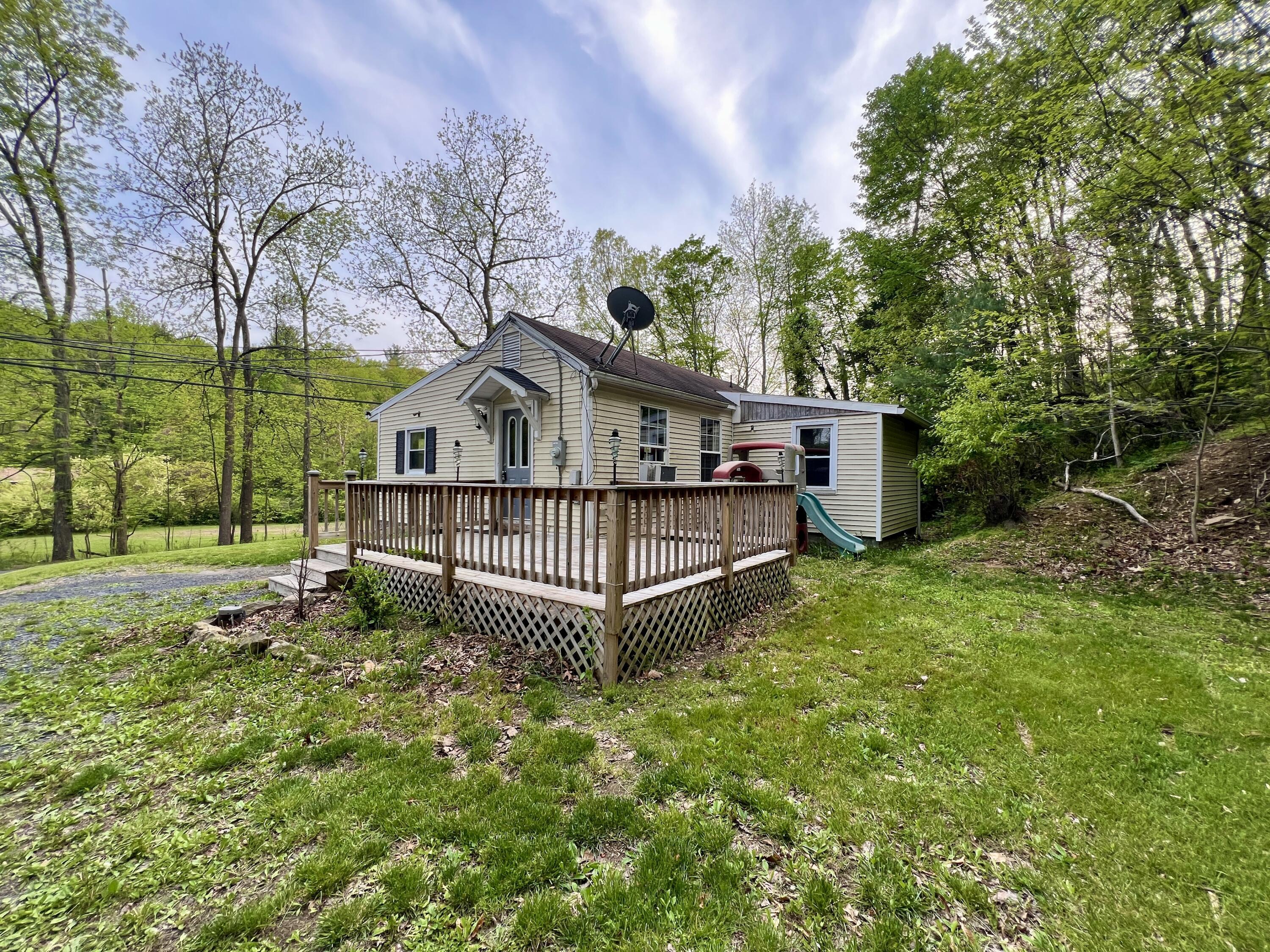 Property Photo:  787 Meixsell Valley Road  PA 18353 