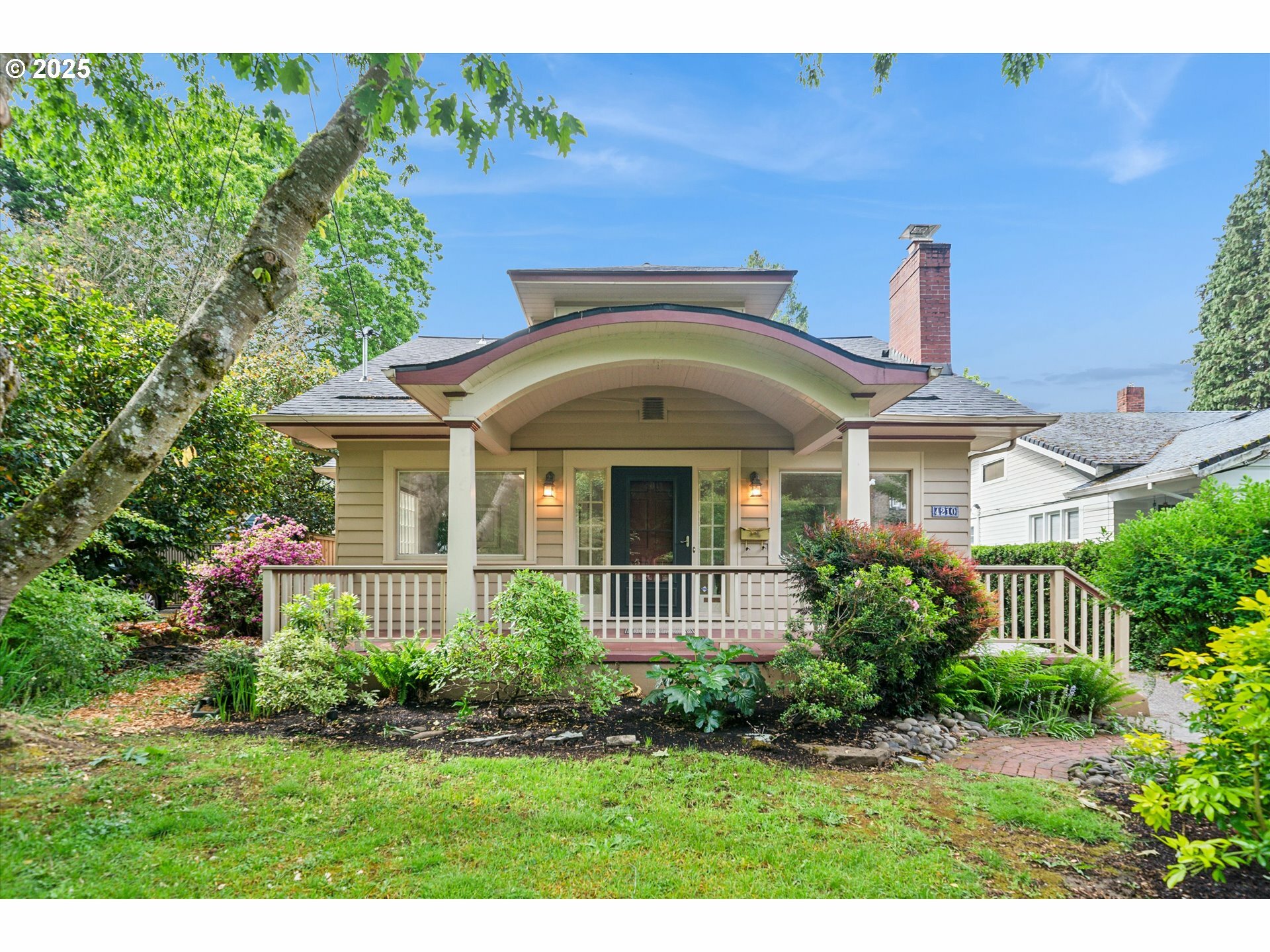 4210 SE Pine St  Portland OR 97215 photo