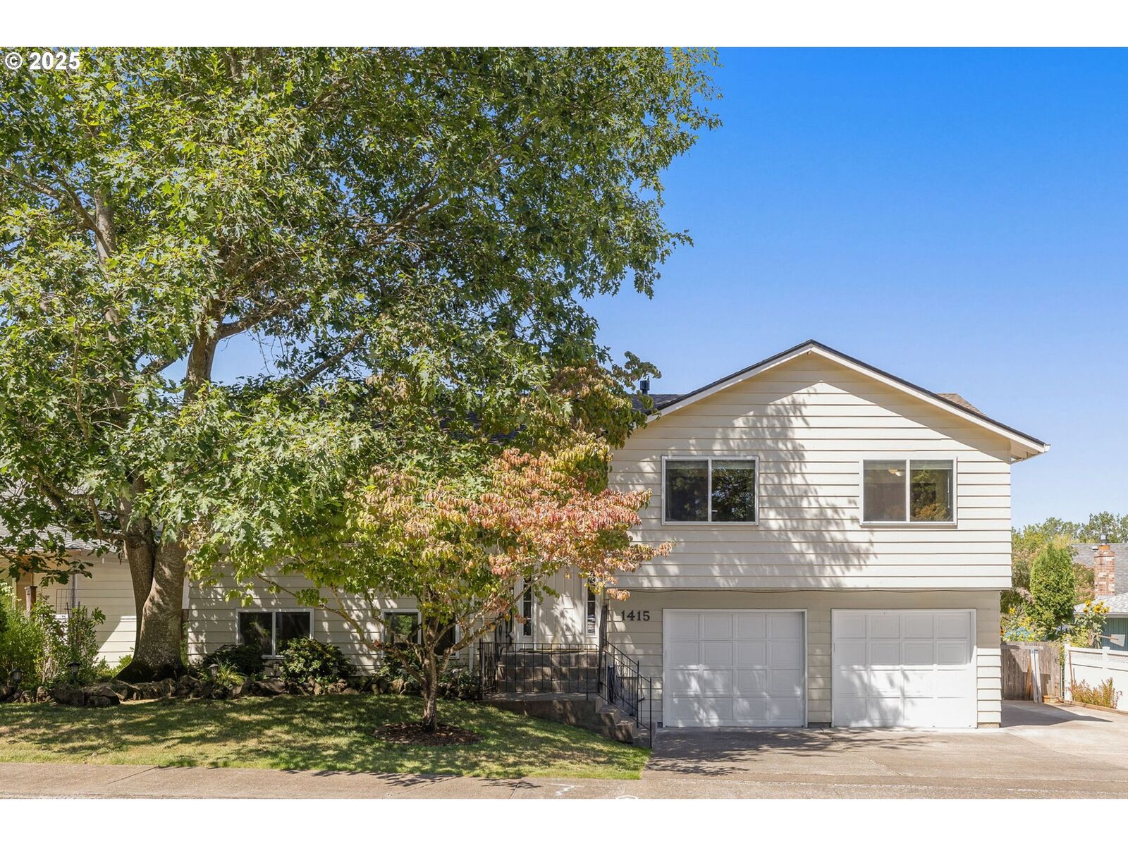 Property Photo: 1415 SE 52nd Ave OR 97123