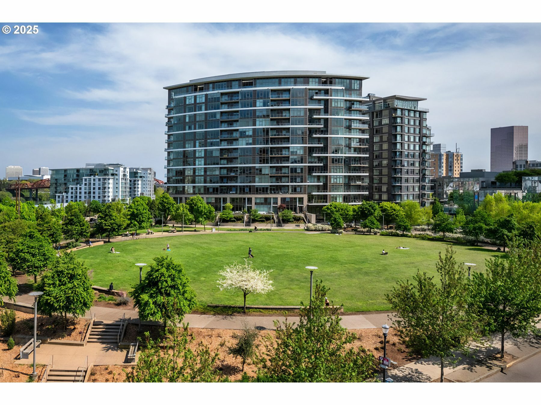 Property Photo: 949 NW Overton St 601 OR 97209