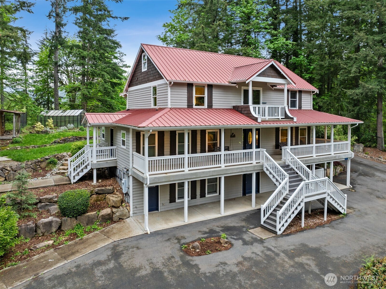 Property Photo: 30506 SE 208th Street WA 98038