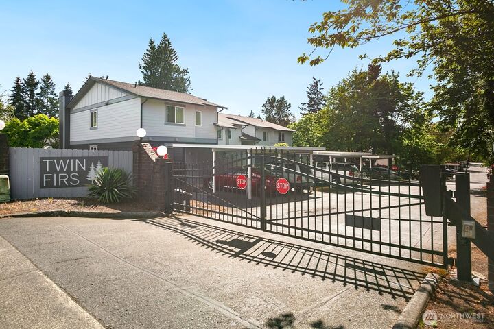 Property Photo: 25735 115th Avenue SE J103 WA 98030