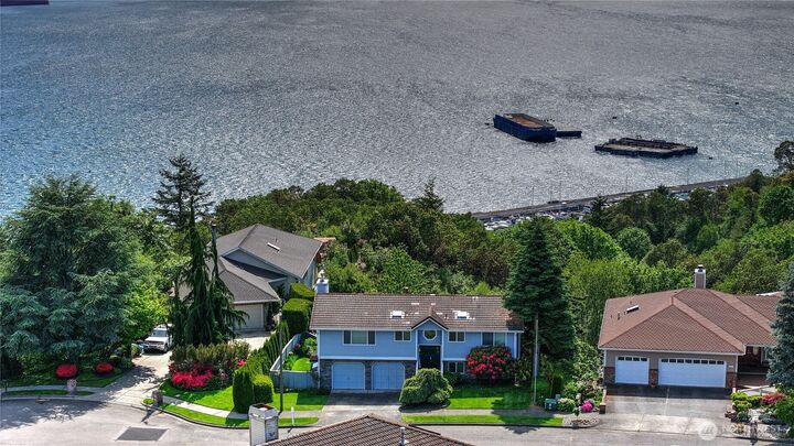 Property Photo:  4329  Cliff Side Drive NE  WA 98422 