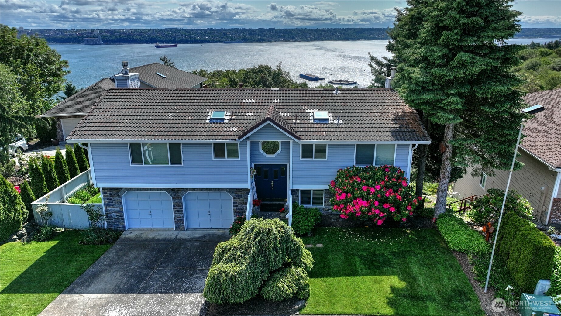 Property Photo: 4329 Cliff Side Drive NE WA 98422