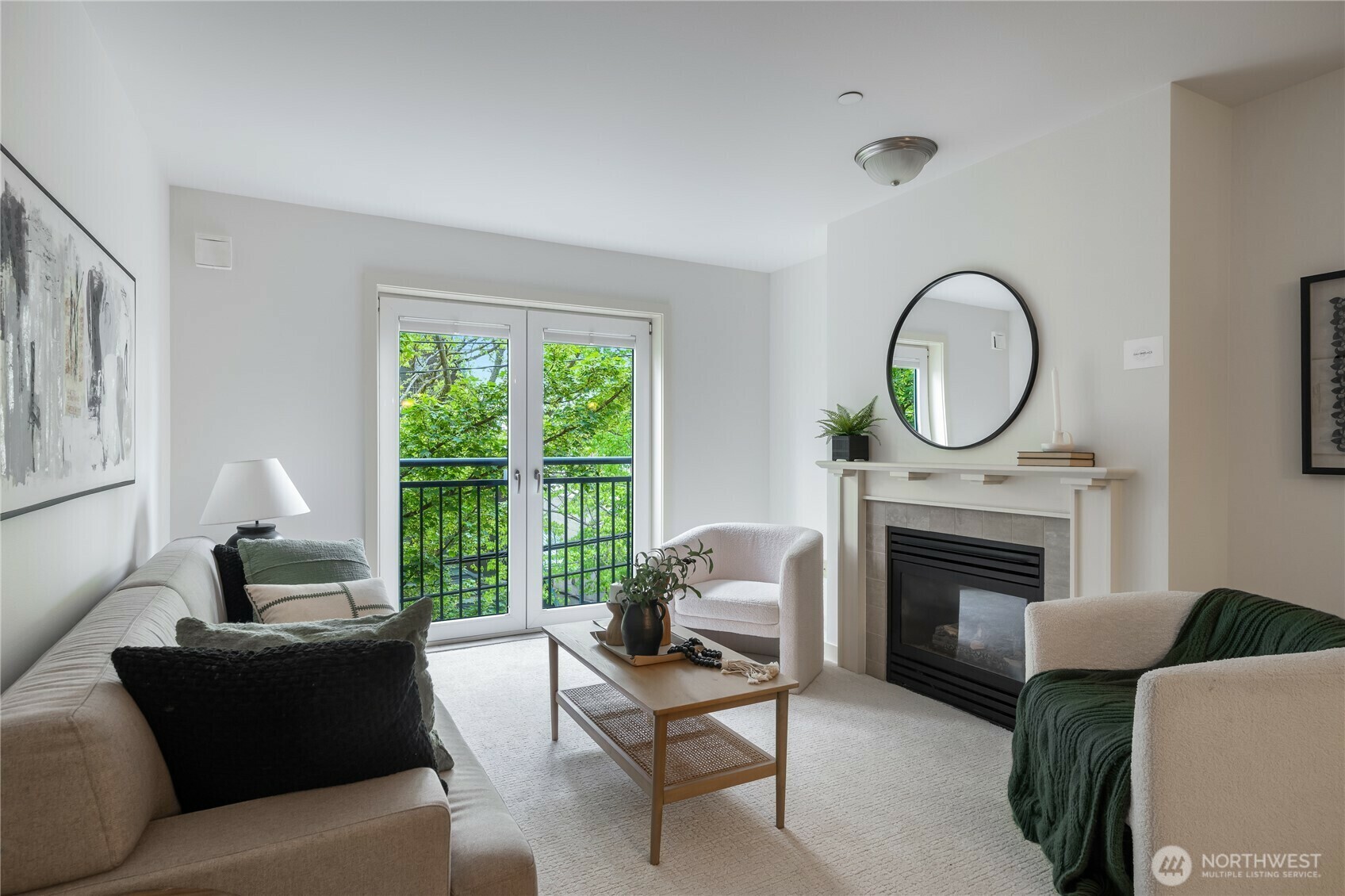 Property Photo: 701 1st Avenue N 302 WA 98109