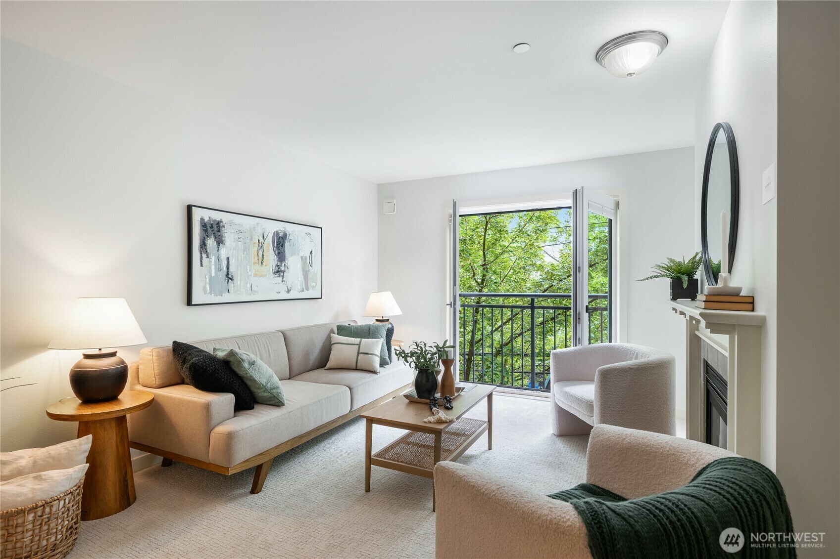 Property Photo: 701 1st Avenue N 302 WA 98109