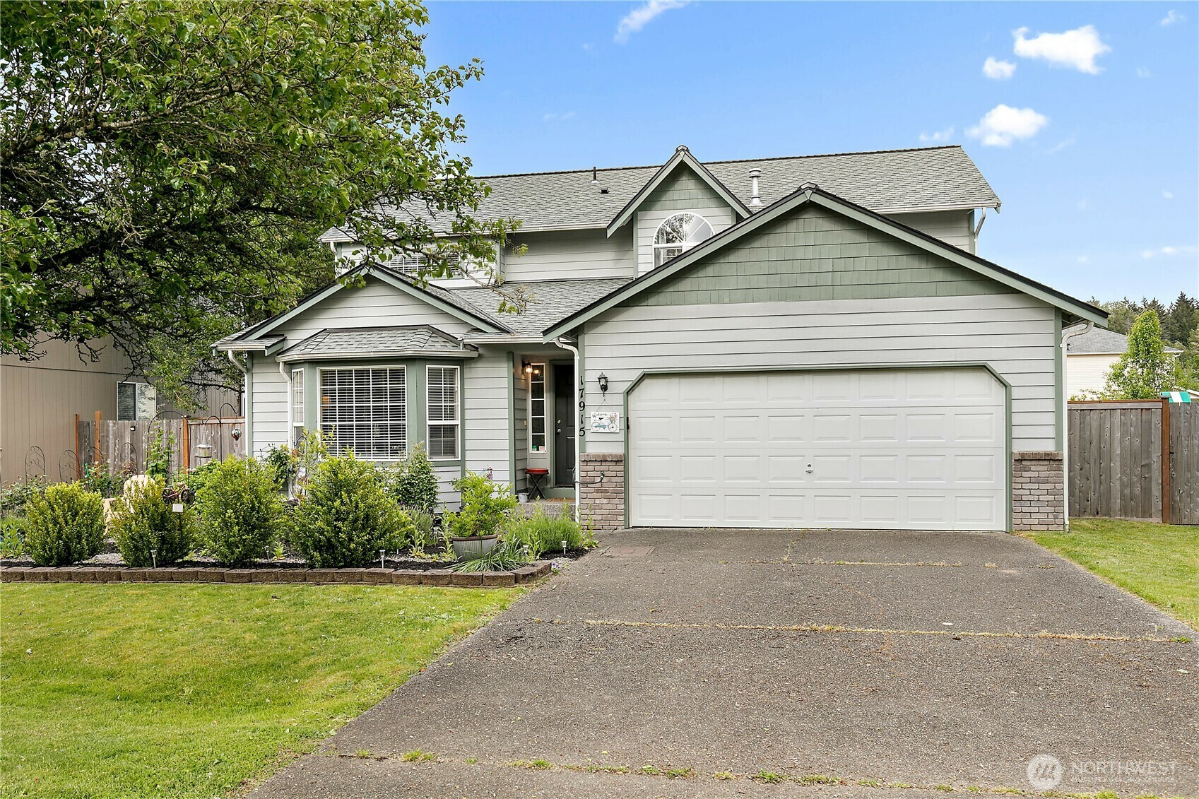 17915  69th Avenue Ct E  Puyallup WA 98375 photo