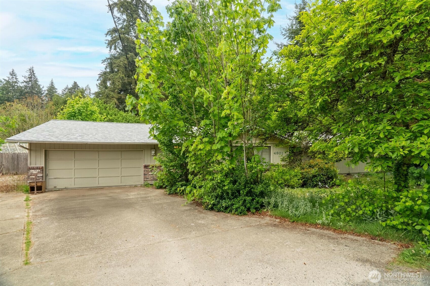Property Photo: 4901 Delta Lane SE WA 98501