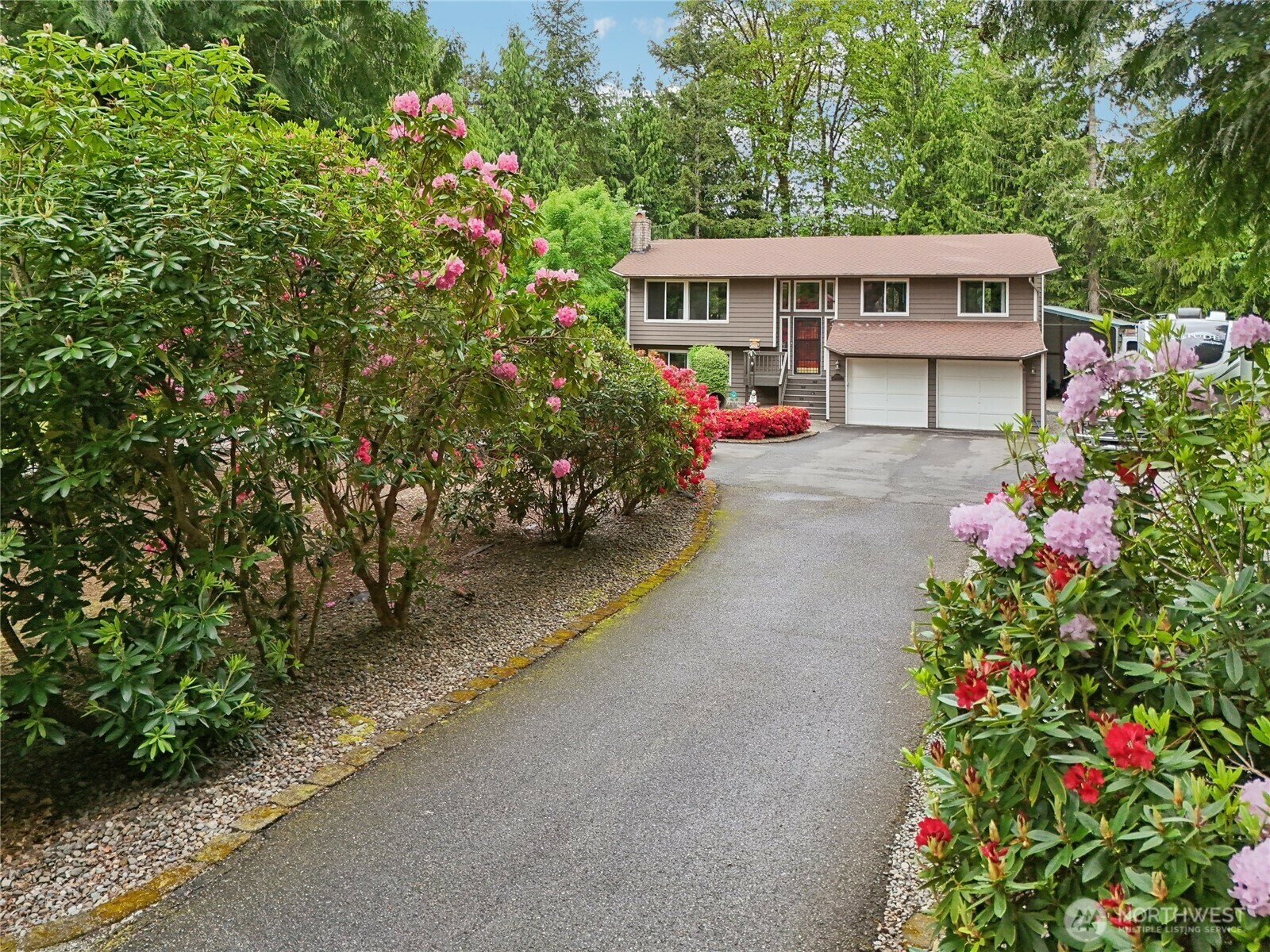 Property Photo: 28243 187th Avenue SE WA 98042