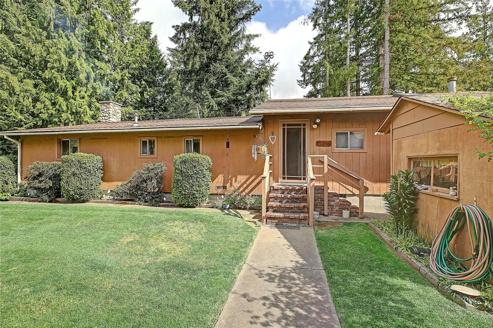 Property Photo:  9529  35th Street NE  WA 98270 