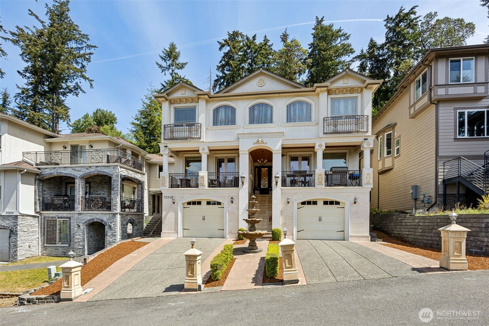 Property Photo: 33508 42 Avenue SW WA 98023