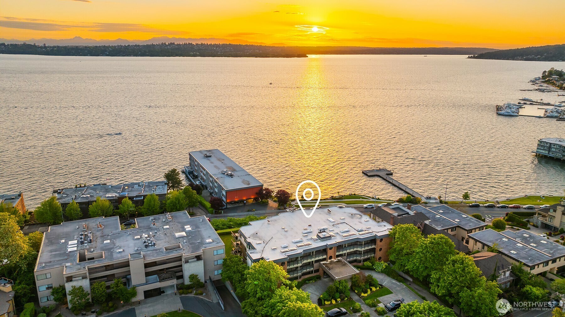 Property Photo:  725  1st Street S 104  WA 98033 