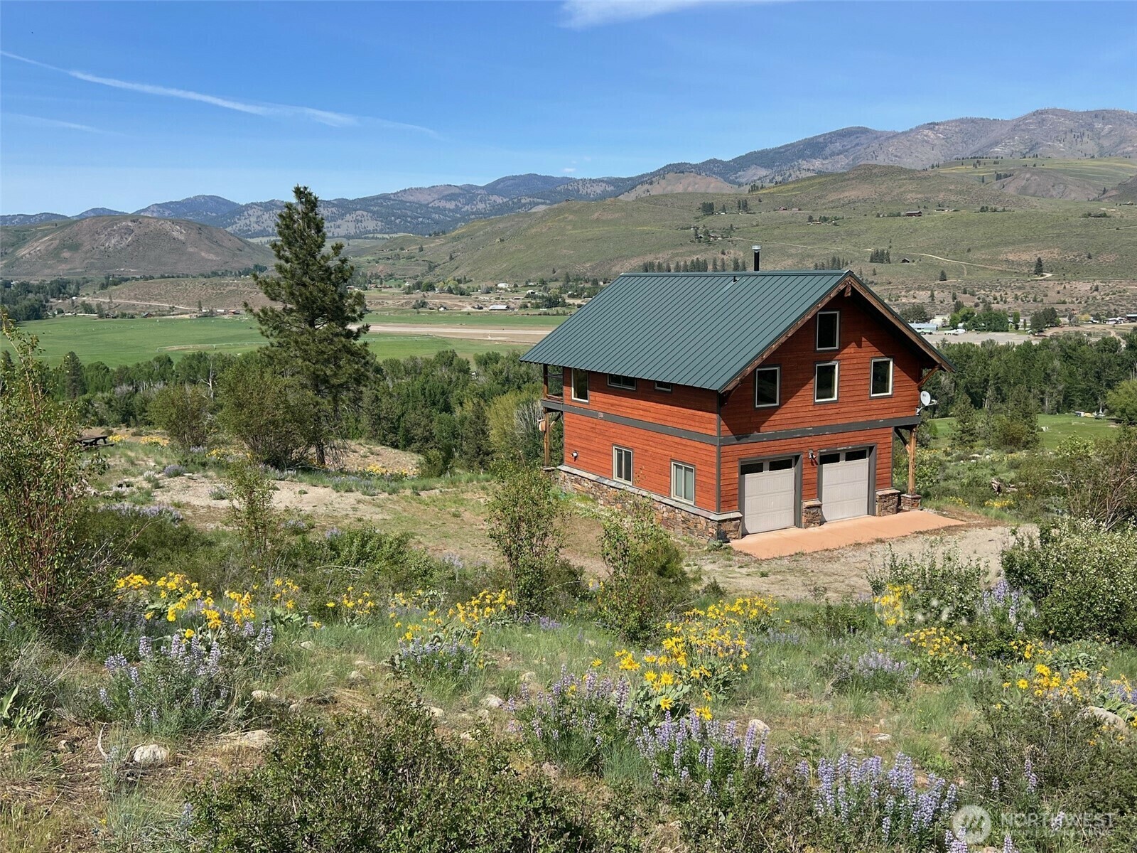 Property Photo: 41 Red Tail Ridge Road WA 98856
