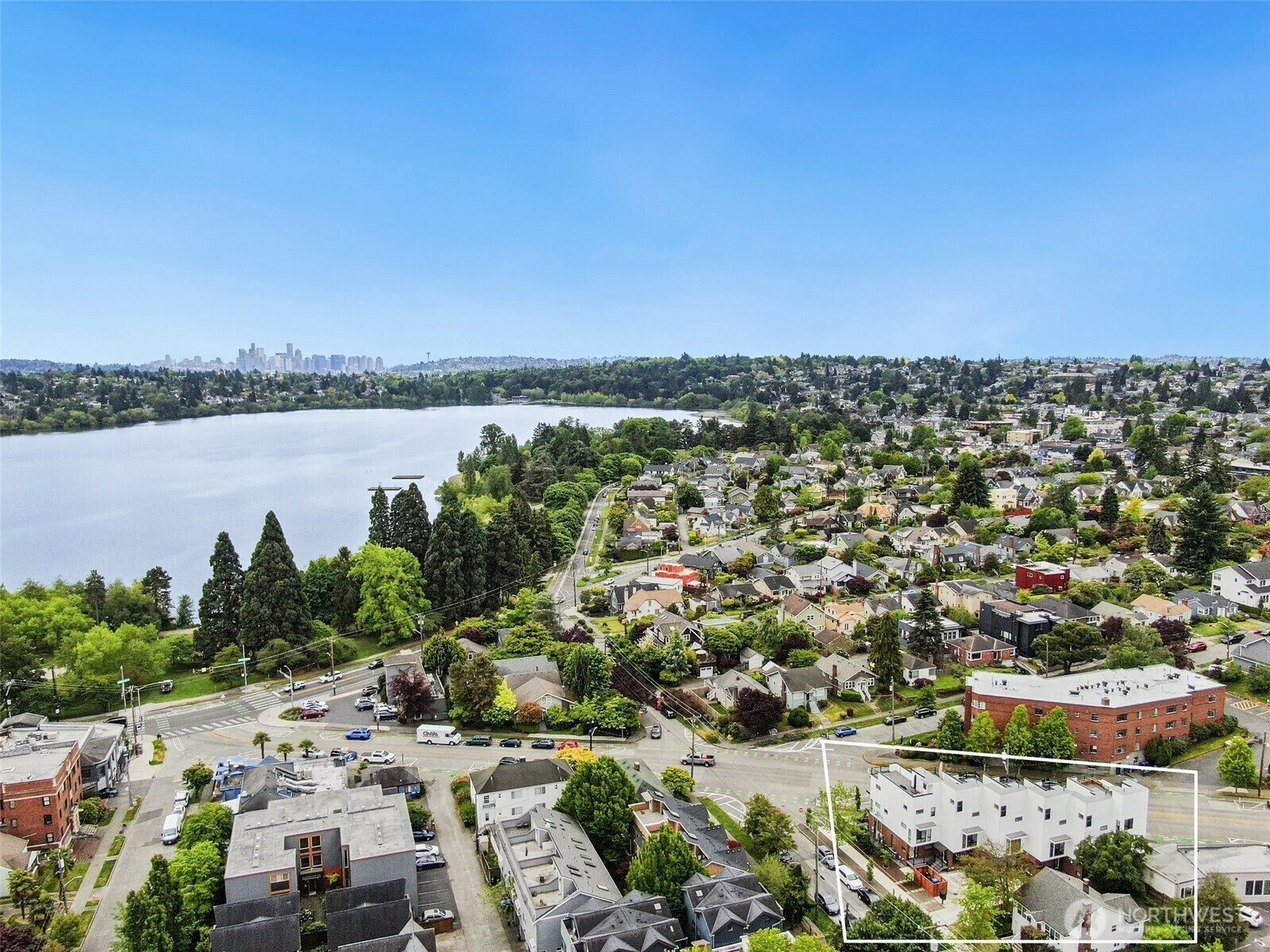 Property Photo: 7906 Green Lake Drive N WA 98103