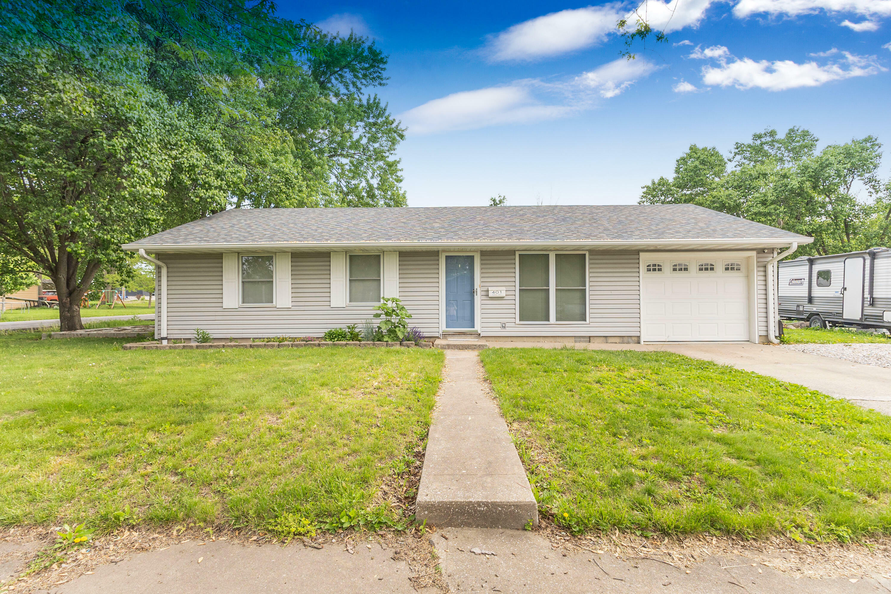 401 Fulton Ave.  Moberly MO 65270 photo