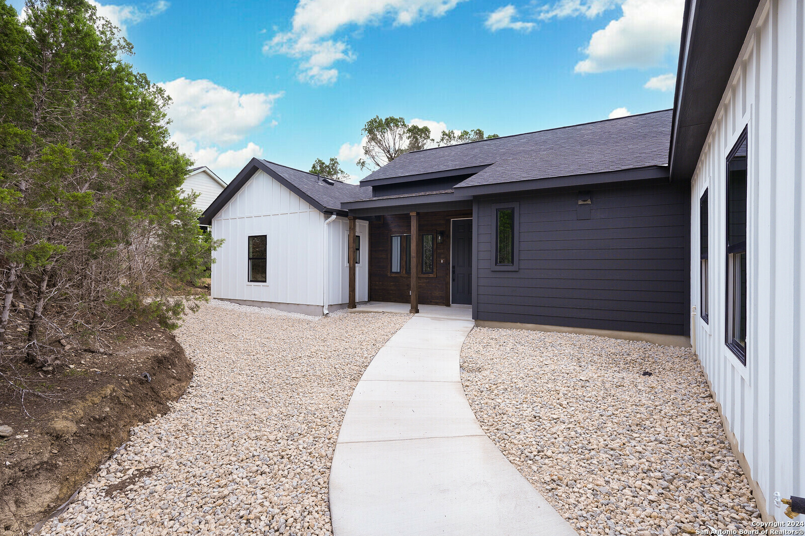 Property Photo:  580 Compass Rose  TX 78133 