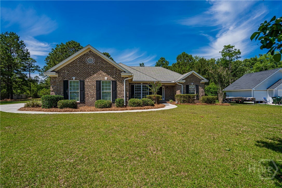Property Photo:  110 Pembroke Place  GA 31321 