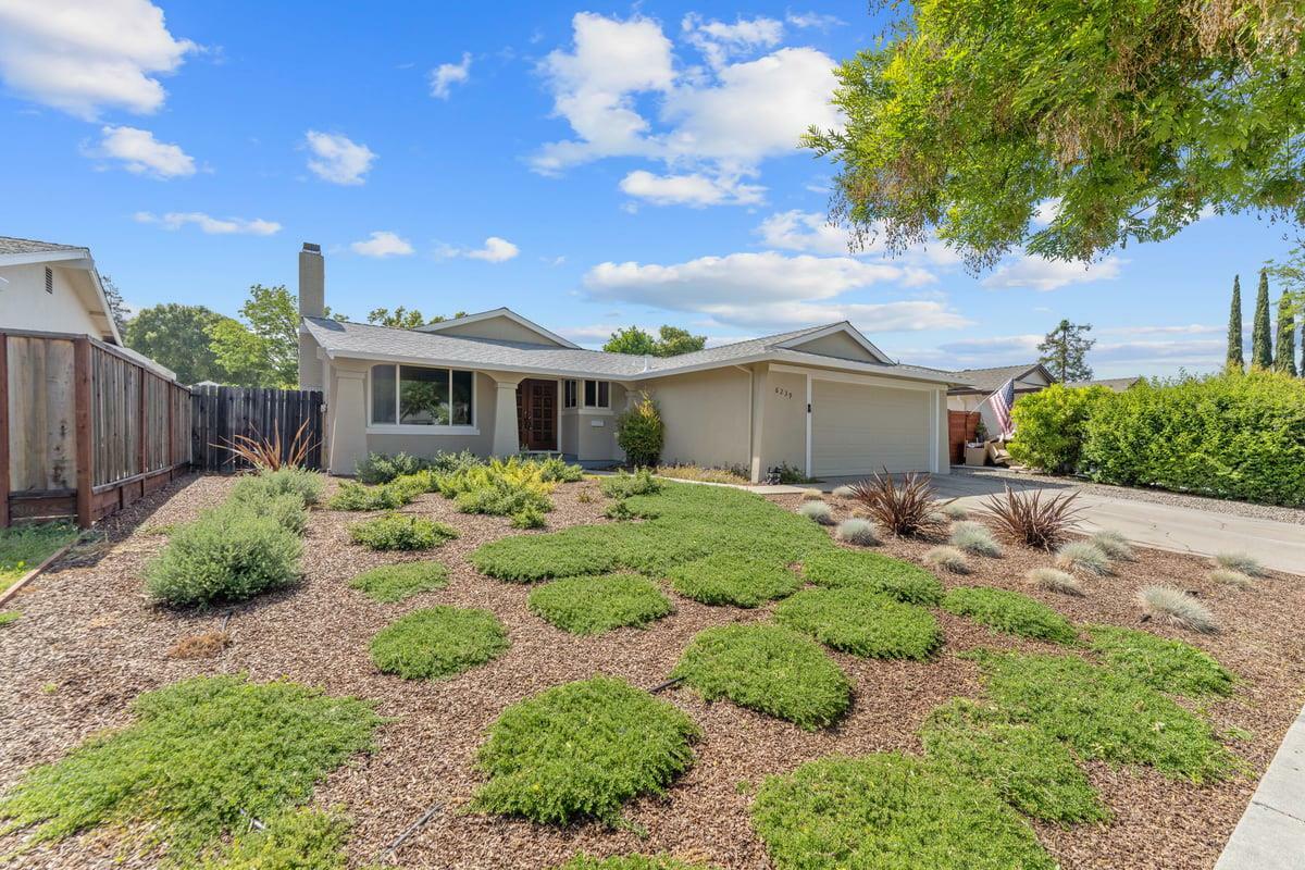 Property Photo: 6239 Ocho Rios Drive CA 95123