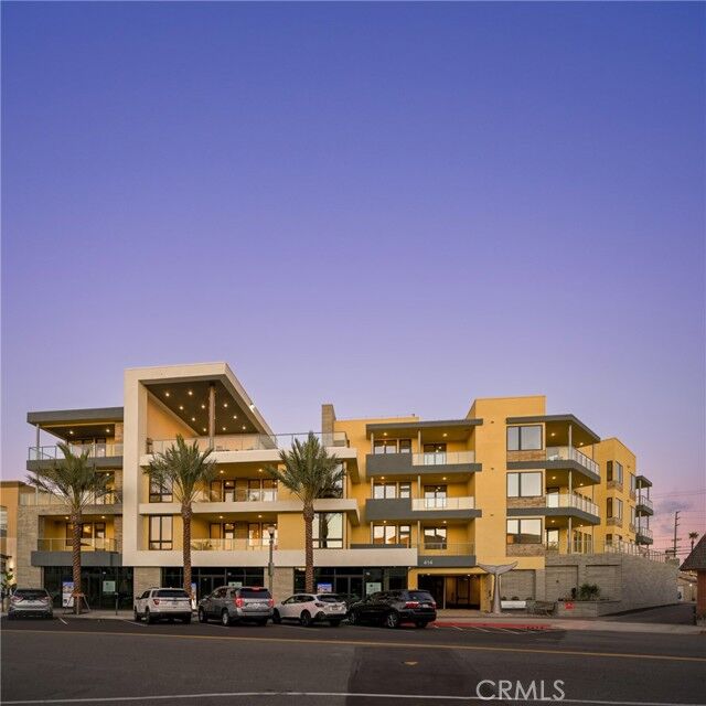 Property Photo:  414 Main 200  CA 92648 