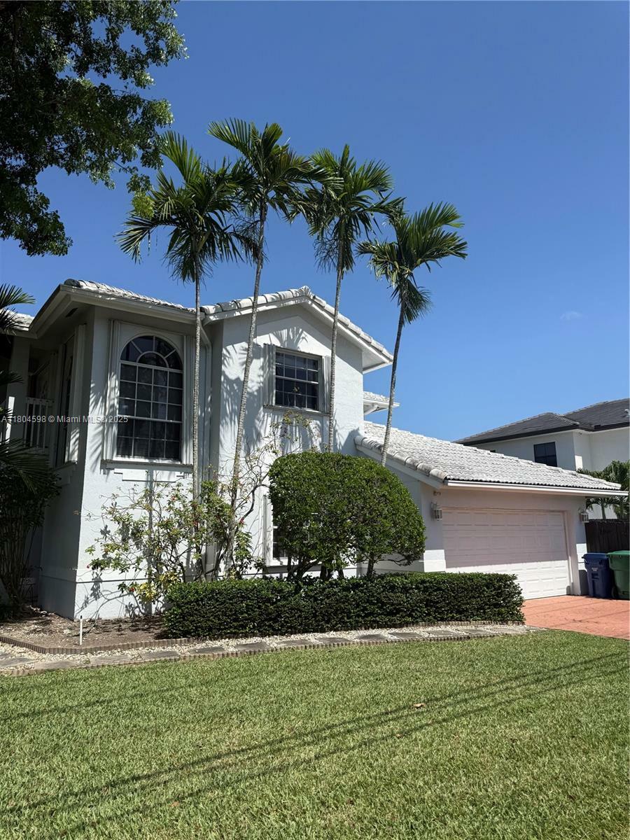 Property Photo: 8906 SW 69th St FL 33173