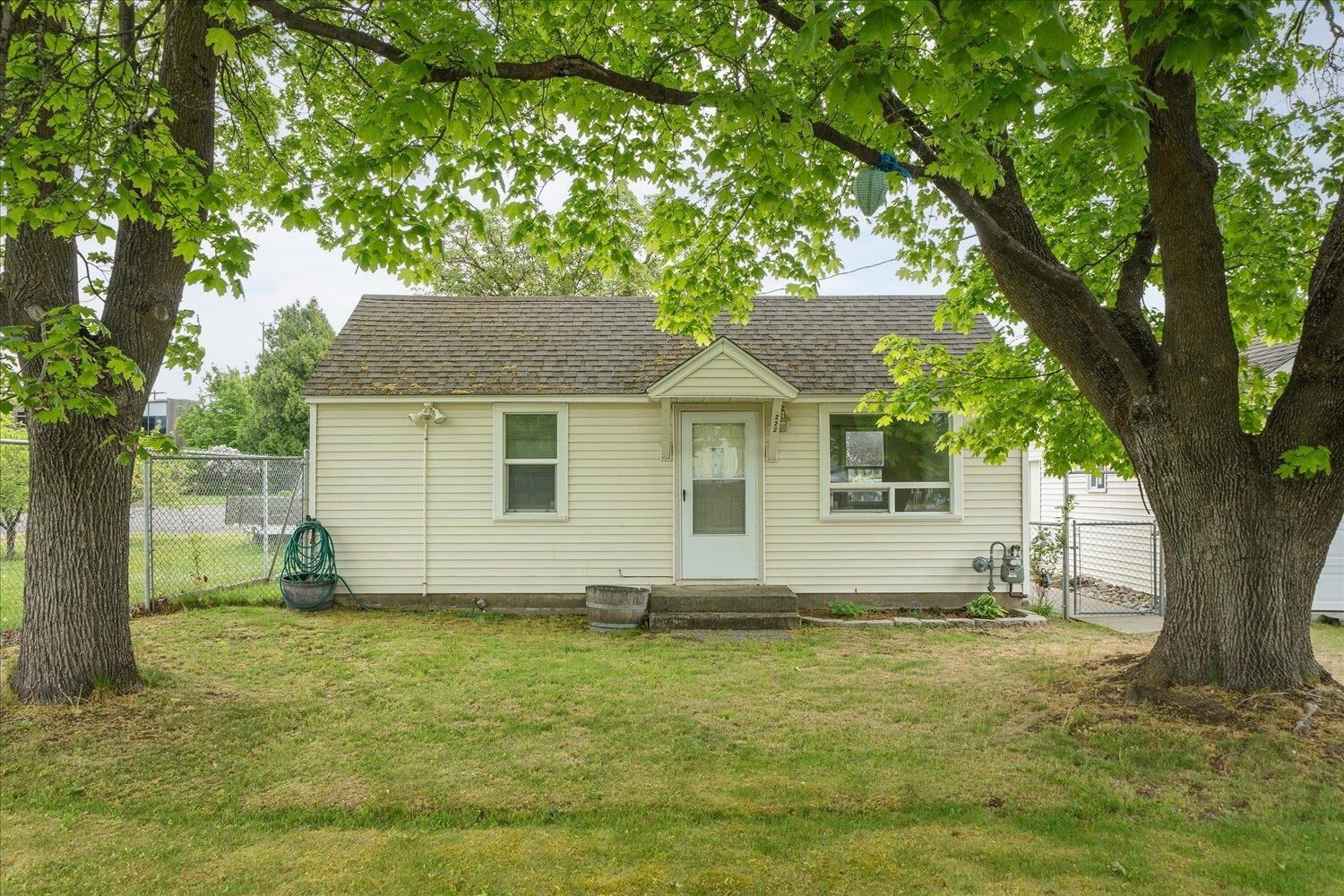 Property Photo:  222 N Whipple Rd  WA 99206 