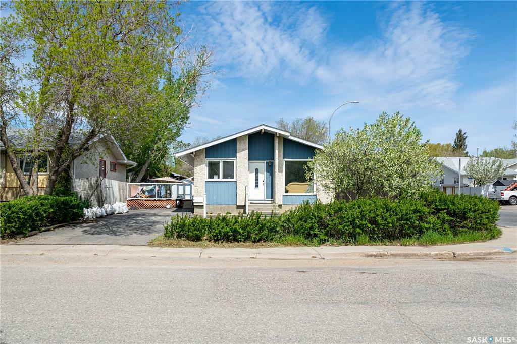 198 Thomson Avenue  Regina SK S4N 5L3 photo