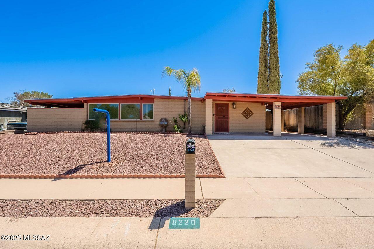 Property Photo: 8220 E Nicaragua Drive AZ 85730