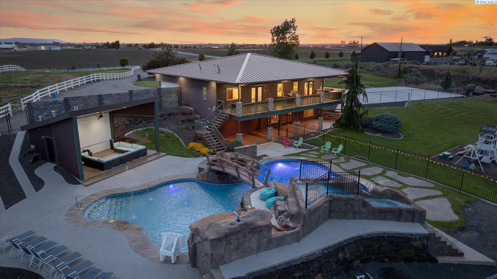 Property Photo:  508 Hill Dr  WA 99330 