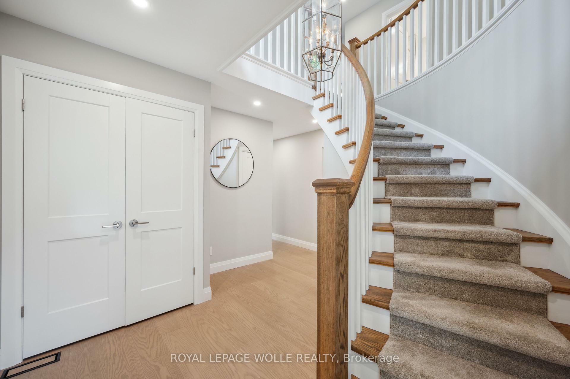 Property Photo: 580 Guildwood Place ON N2K 3M4