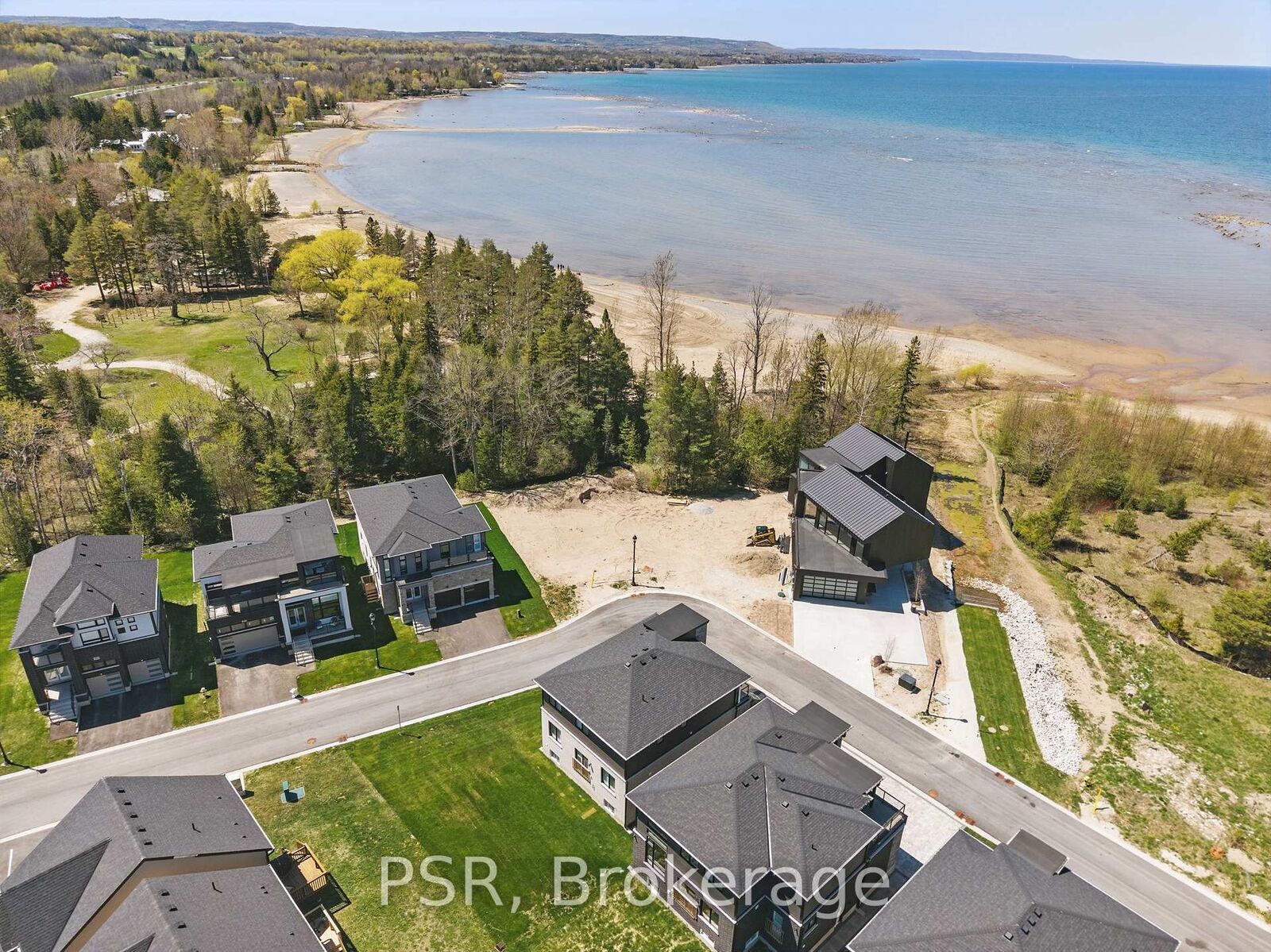 Property Photo:  118 Sebastian Street  ON N0H 1J0 