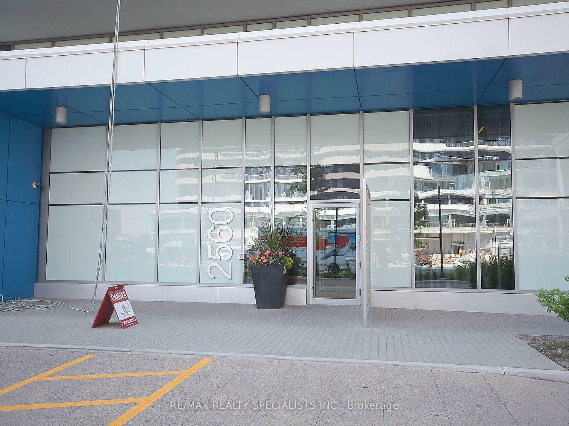Property Photo: 2560 Eglinton Avenue W 1902 ON L5M 0Y3