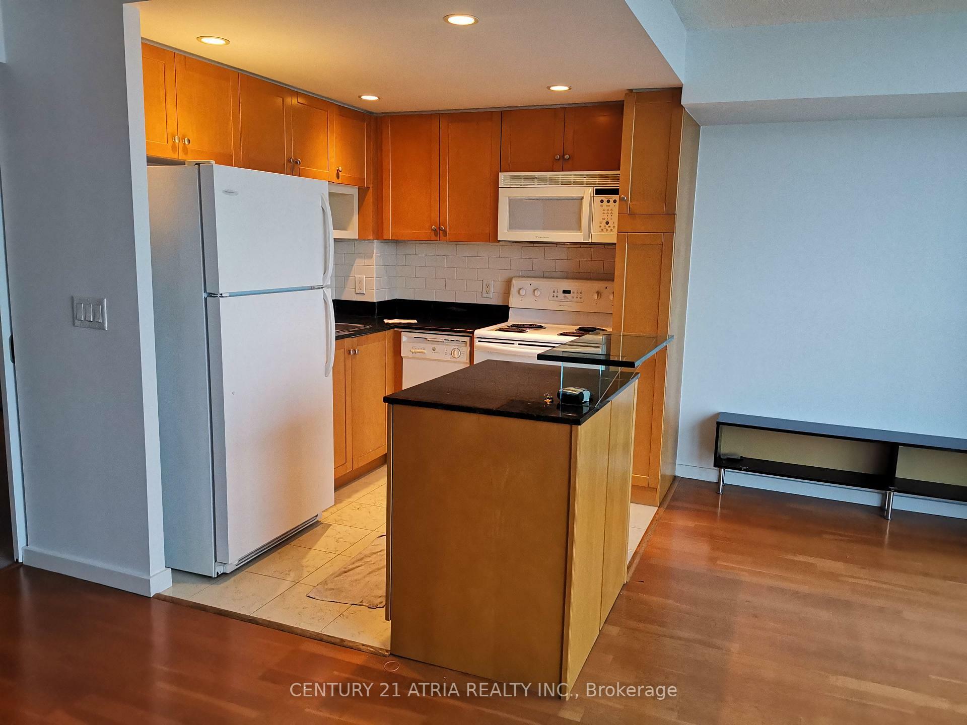 Property Photo: 208 Queens Quay W 1805 ON M5J 2Y5