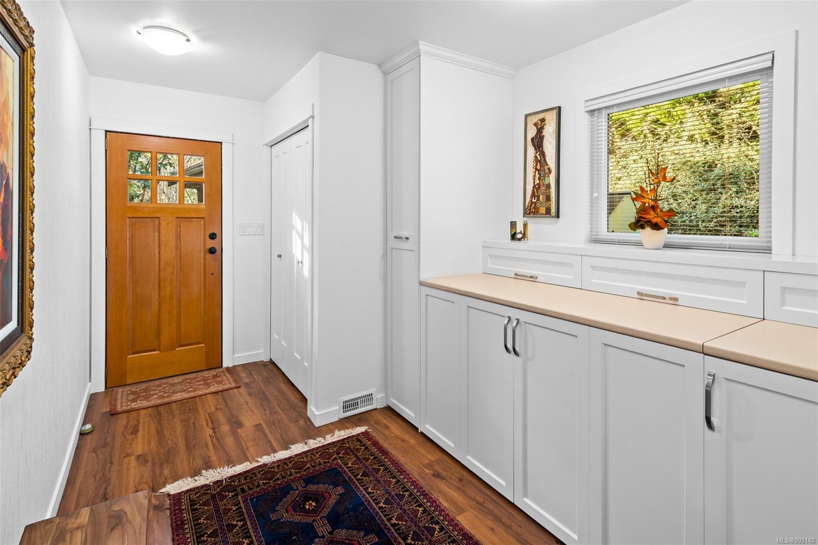 Property Photo:  5805 Anderson Cove Rd  BC V9Z 0Z7 