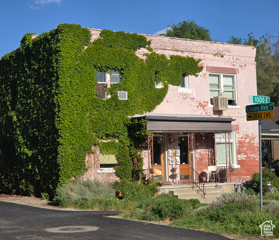 Property Photo: 331 S 1000 E UT 84102