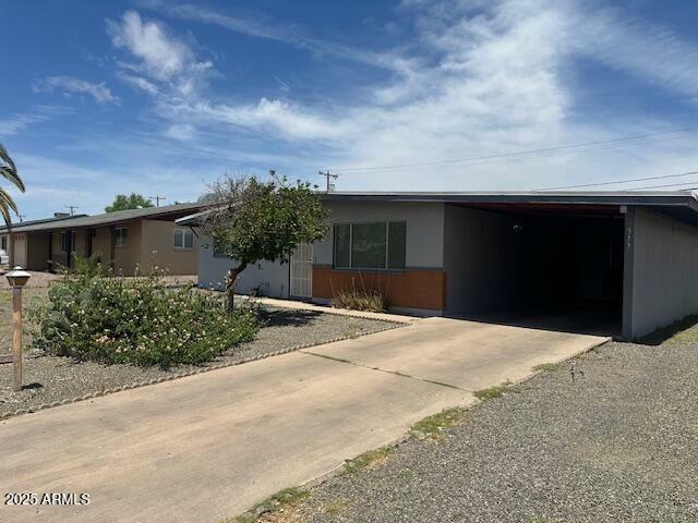Property Photo: 513 S Cardinal Drive AZ 85120