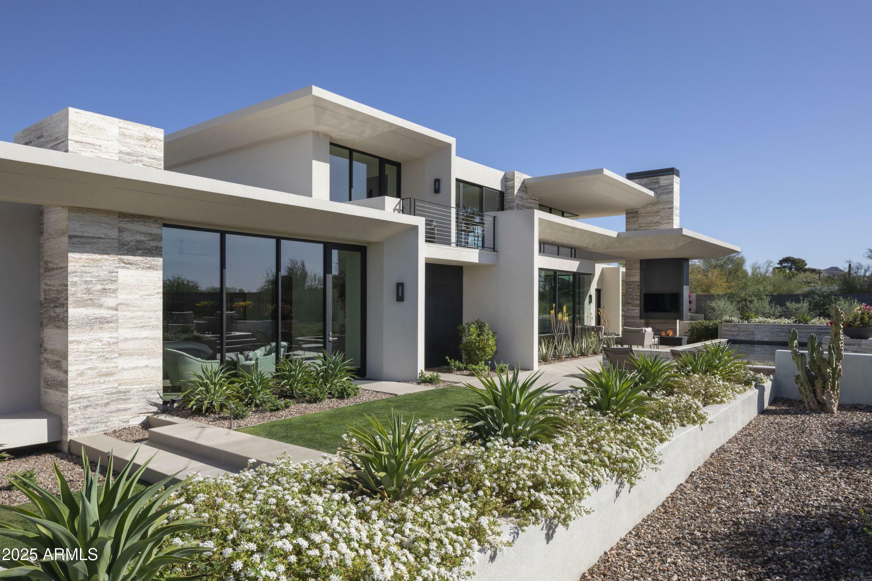 Property Photo:  4451 E Joshua Tree Lane  AZ 85253 