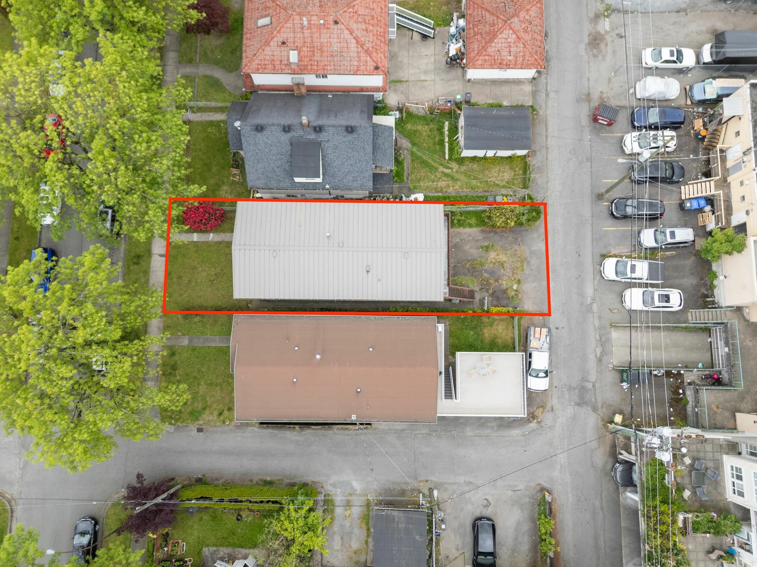 Property Photo: 6966 Beatrice Street BC V5P 3R7
