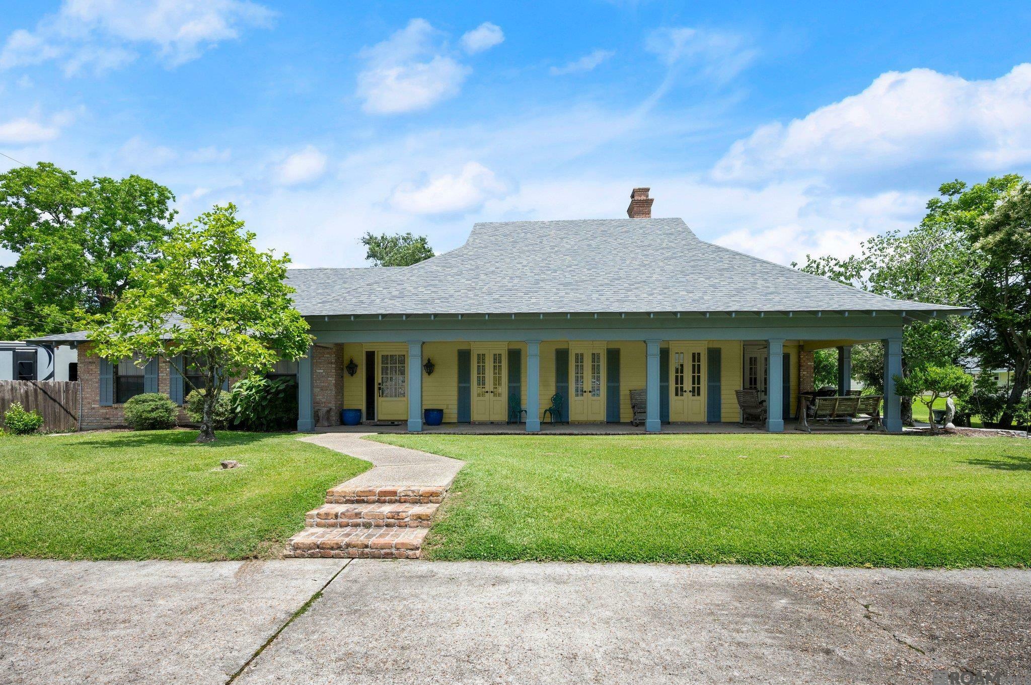 Property Photo: 3111 Highway 1 South LA 70346